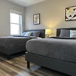 Lovely 2Br Near Downtown Area